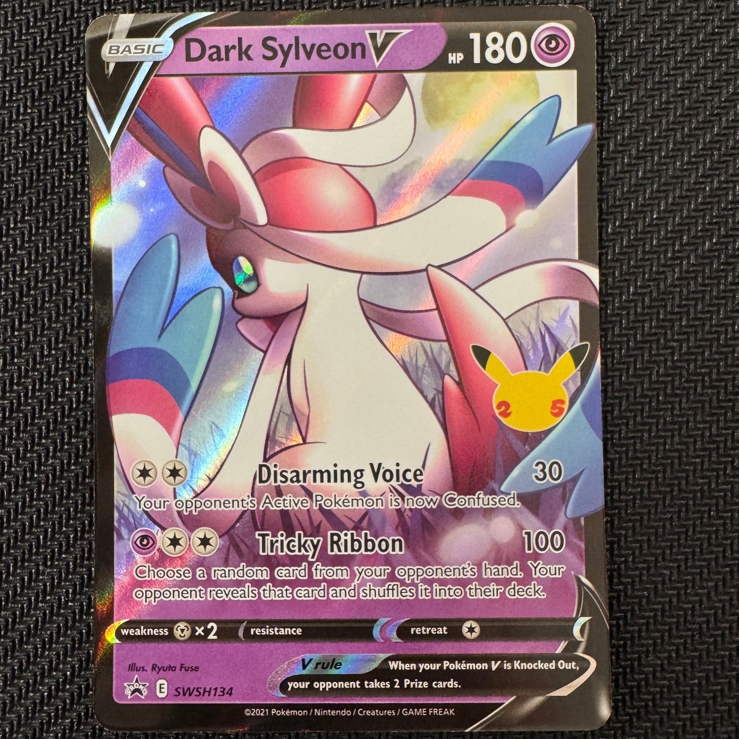 SWSH134 Dark Sylveon V NM